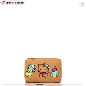 NWT ALOHA collection x hello kitty mini pouch